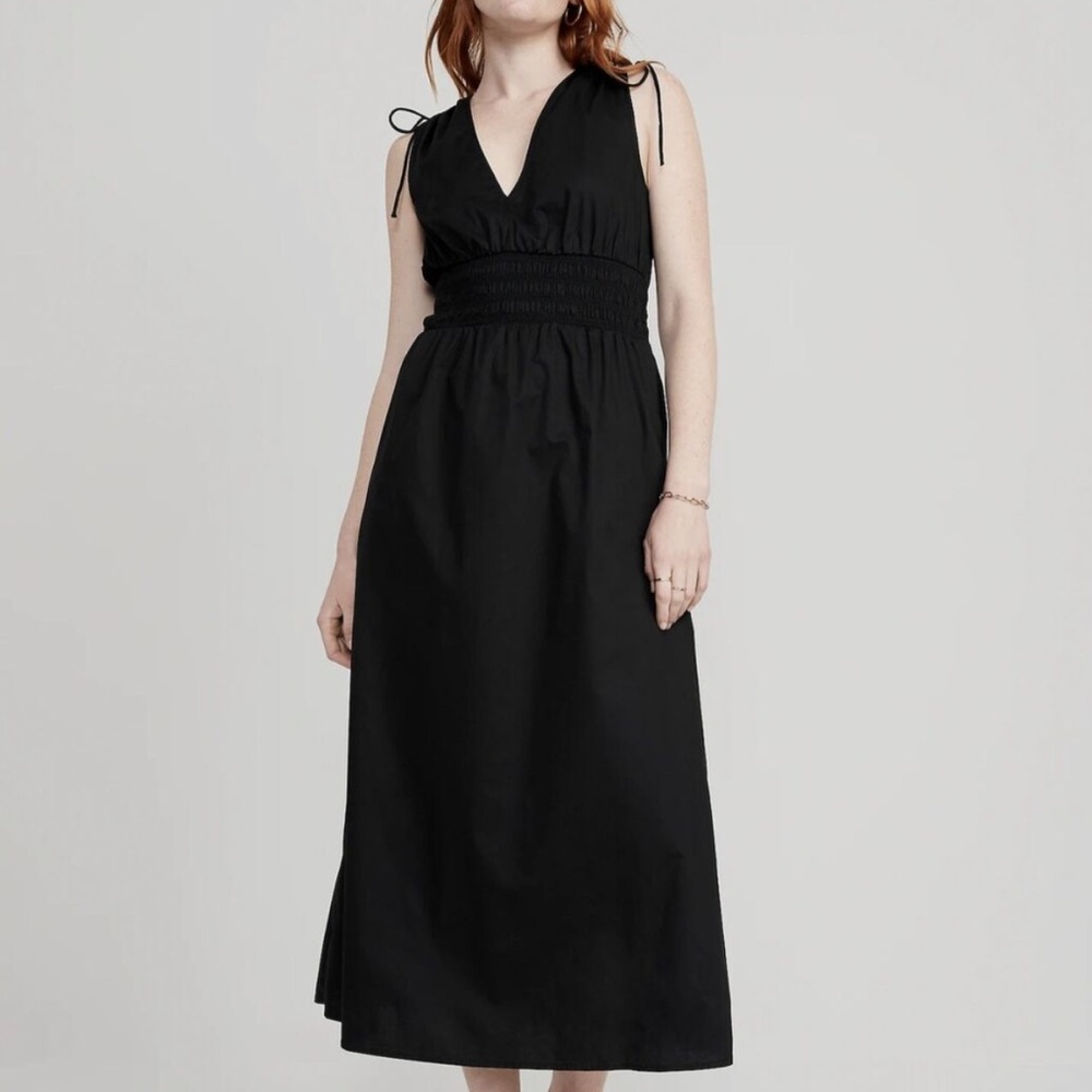 NWT Old Navy Fit & Flare Sleeveless Tie-Shoulder Smocked Maxi Dress